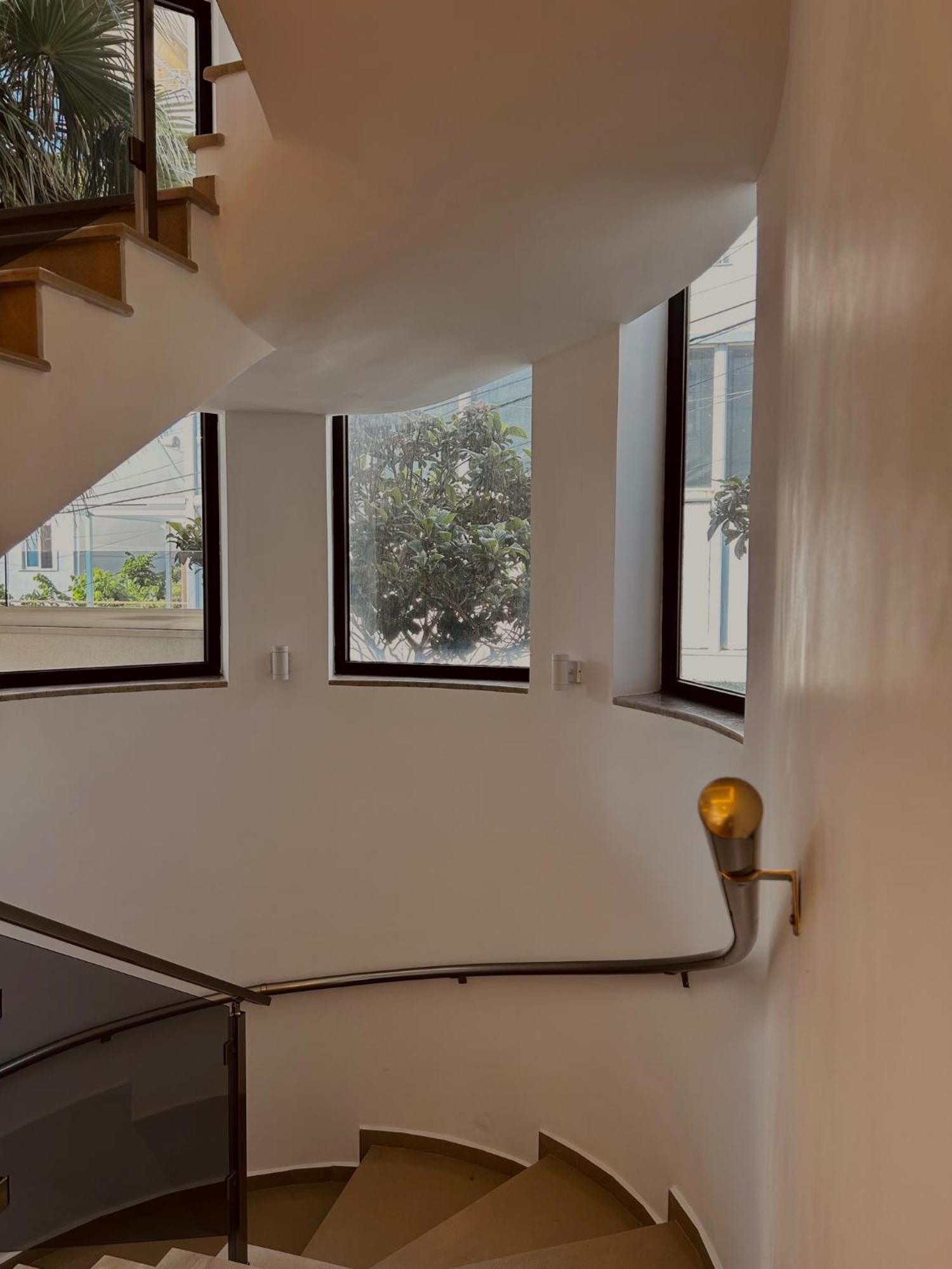 Hotel Sole Sarandë エクステリア 写真