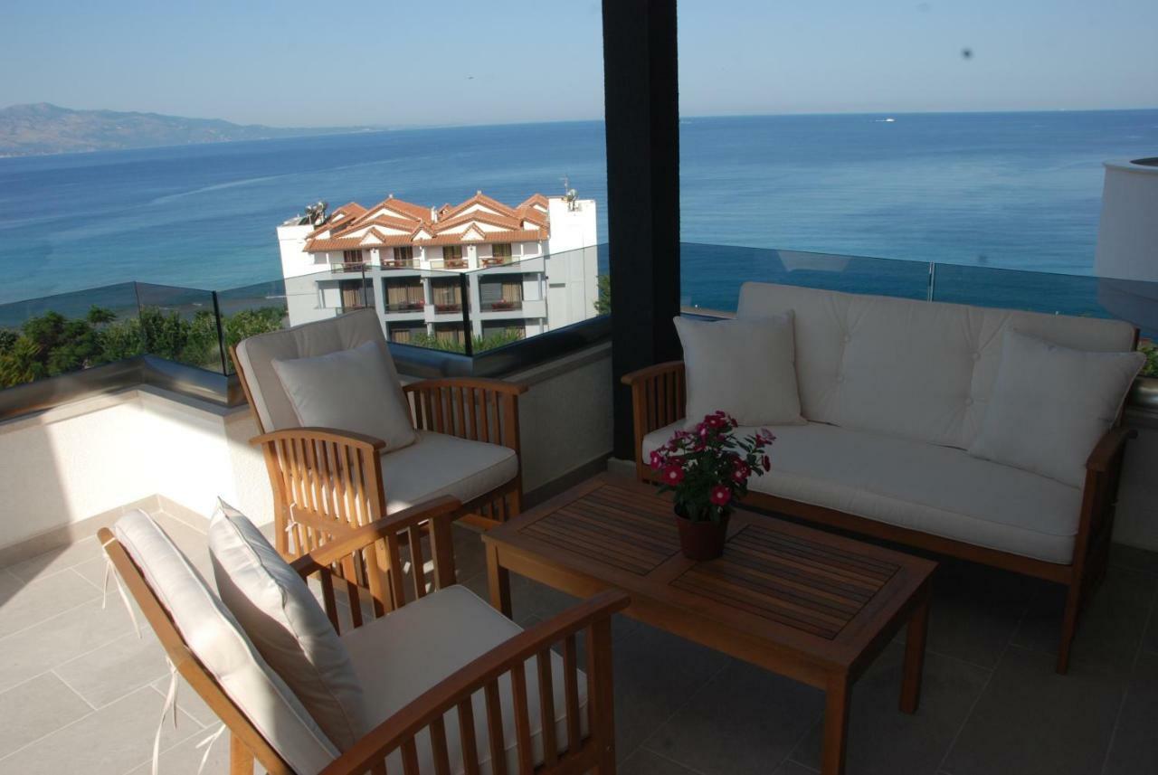Hotel Sole Sarandë エクステリア 写真