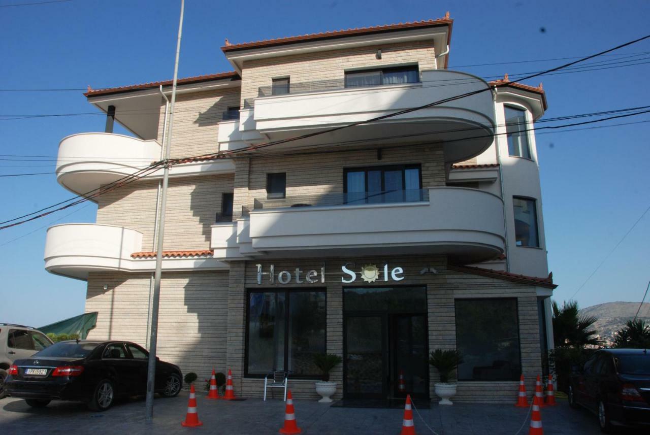 Hotel Sole Sarandë エクステリア 写真