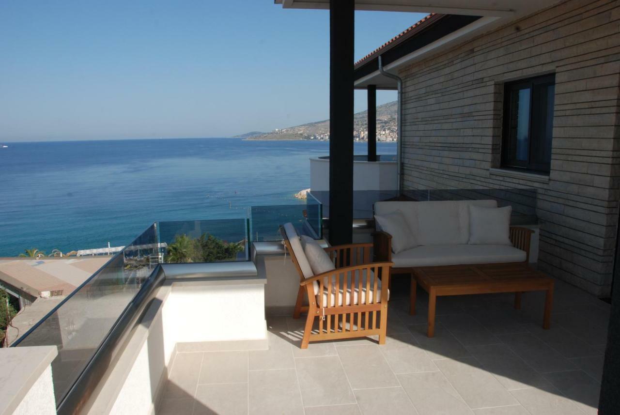 Hotel Sole Sarandë エクステリア 写真
