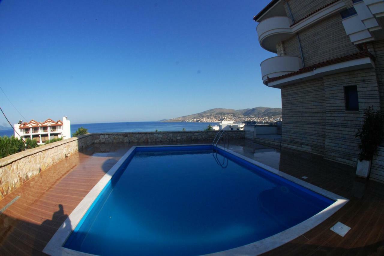 Hotel Sole Sarandë エクステリア 写真