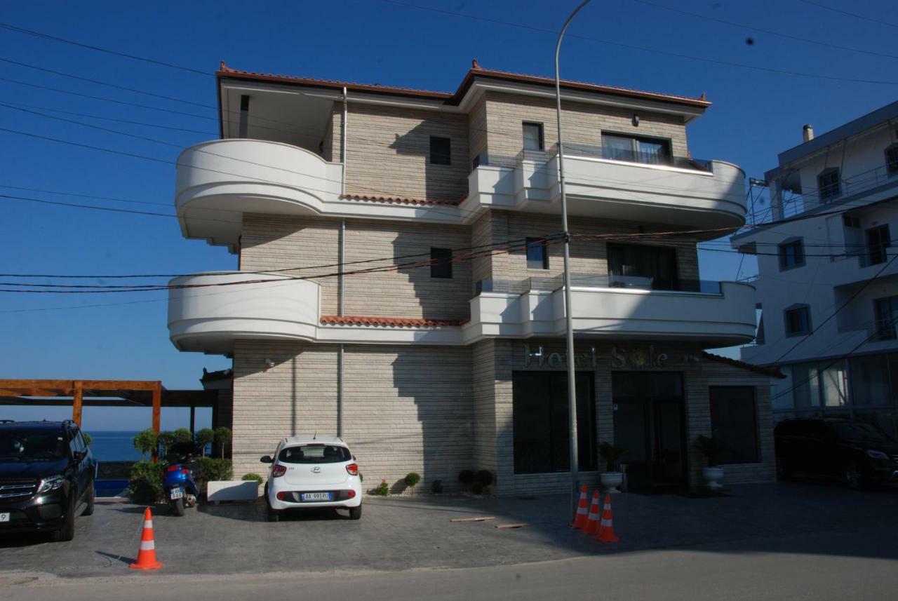 Hotel Sole Sarandë エクステリア 写真