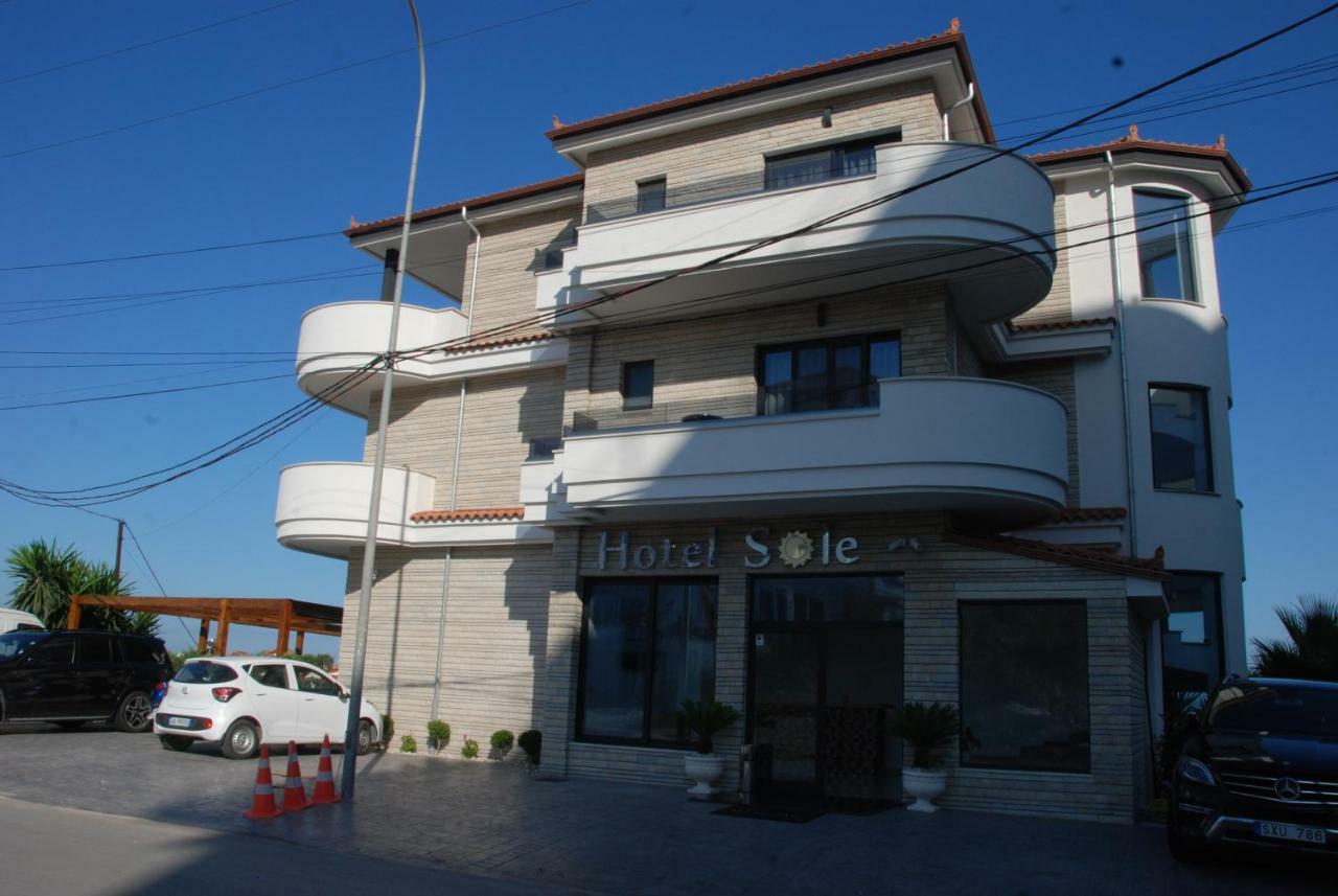 Hotel Sole Sarandë エクステリア 写真
