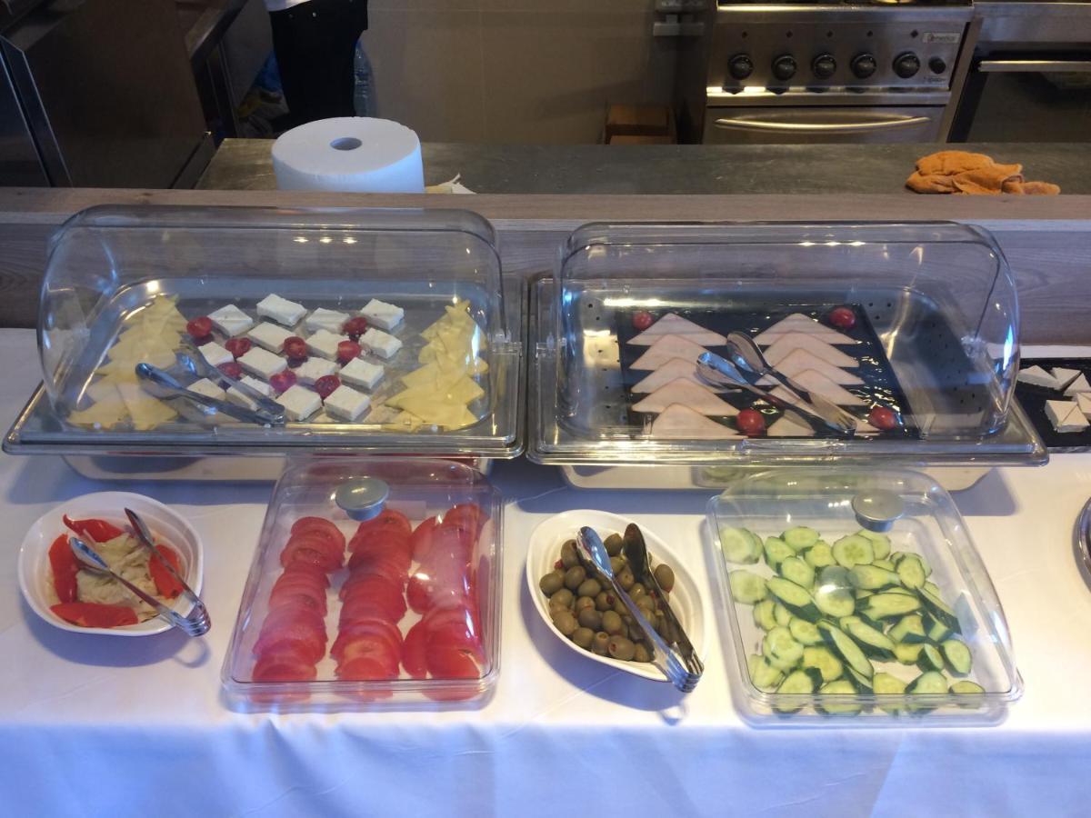 Hotel Sole Sarandë エクステリア 写真